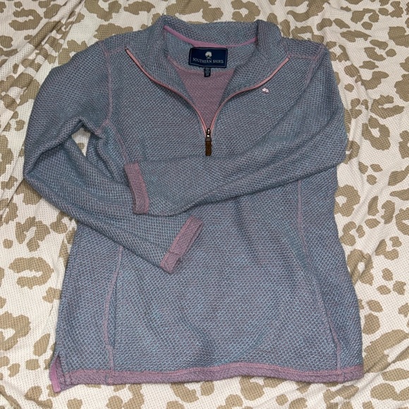 very warm pull over worn about once or twice . - Picture 1 of 4